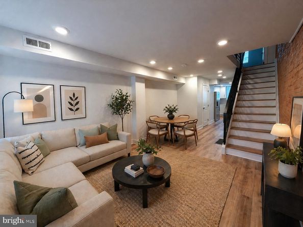 609 Mountain Street, Philadelphia PA 19148