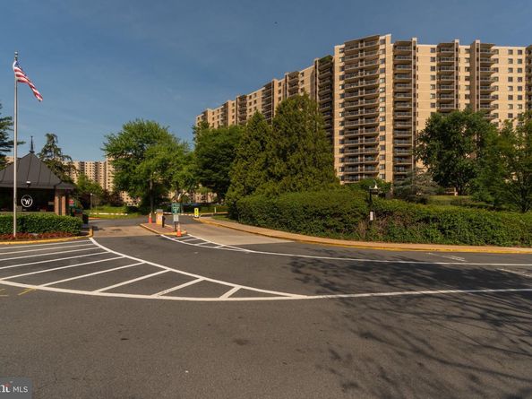 205 Yoakum Parkway 609, Alexandria VA 22304