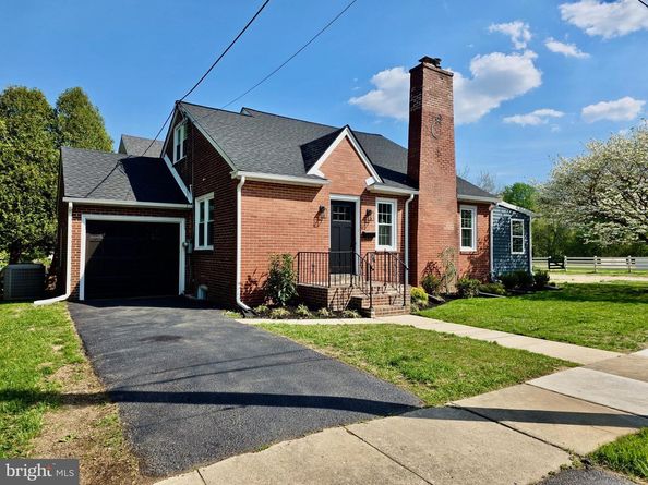 123 Ridley Drive, Wallingford PA 19086