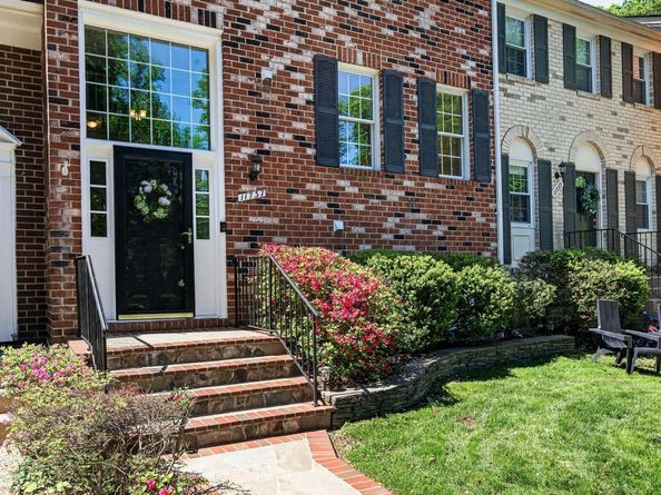 11737 Dry River Court, Reston VA 20191