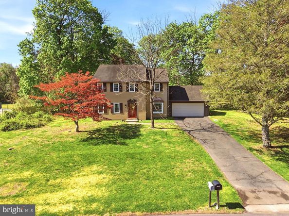 5 Canal Run E, Washington Crossing PA 18977