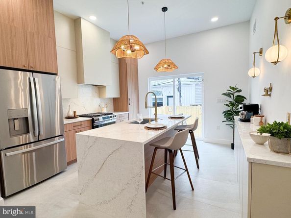 1711 N 4TH Street, Philadelphia PA 19122