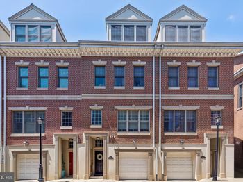 852 Independence Court