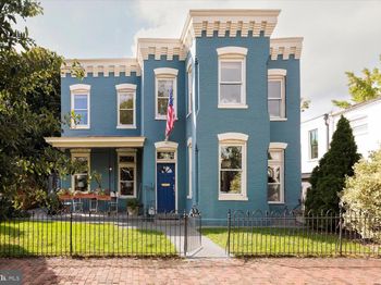 911 Independence Avenue SE