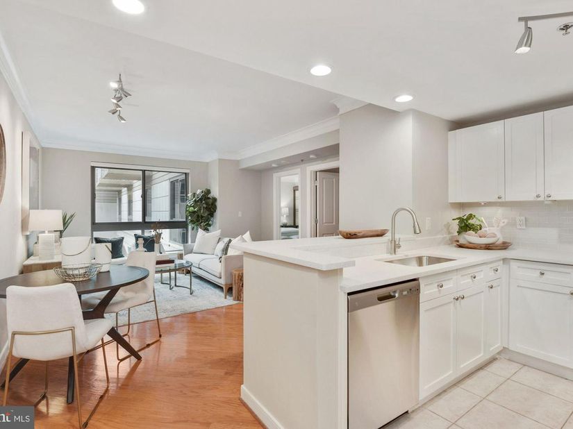 777 7TH Street NW 1013, Washington DC 20001