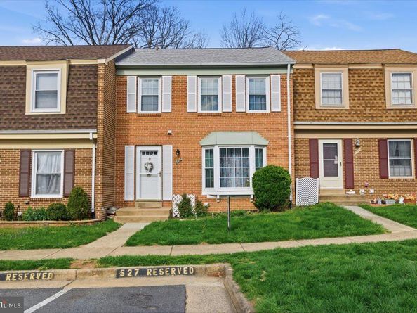 1042 Tottenham Court, Sterling VA 20164