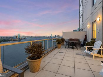 901 N Penn Street