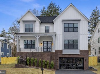 2316 John Marshall Drive