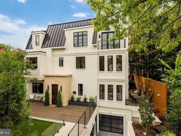 3302 Cleveland Avenue NW, Washington DC 20008