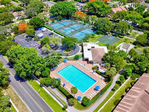 507 Gardens Drive 203, Pompano Beach FL 33069