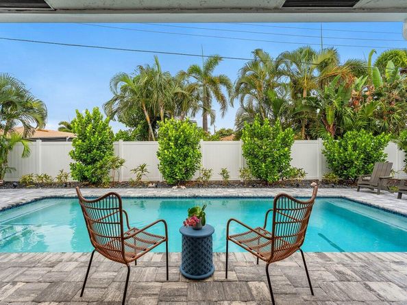 2527 SW 12th Street, Boynton Beach FL 33426