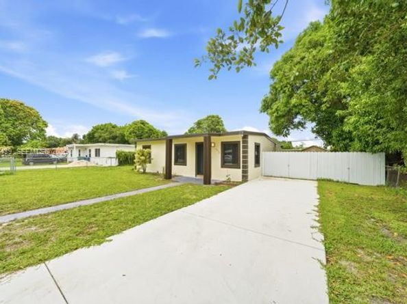 2520 NW 160th Street, Miami Gardens FL 33054