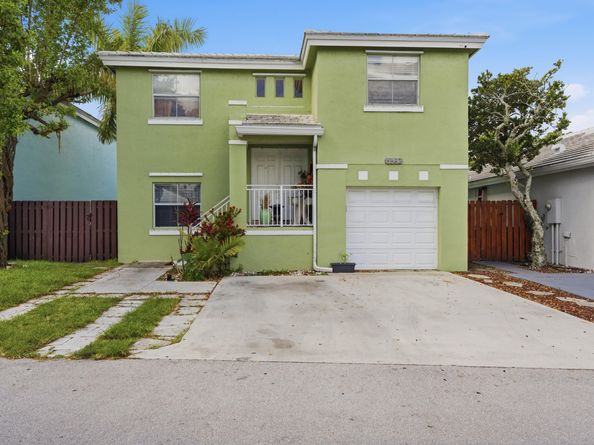 6582 Bayfront Drive, Margate FL 33063