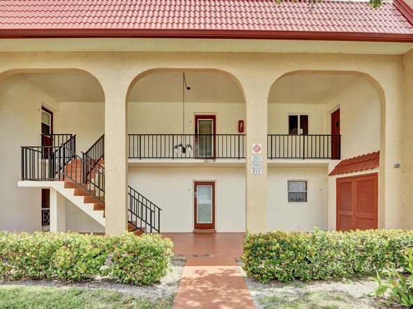 210 Lake Frances Drive, West Palm Beach FL 33411
