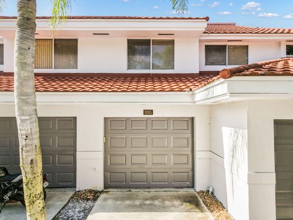 9265 NW 9th Court, Plantation FL 33324