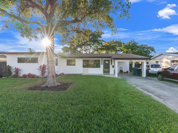 2155 SW 37th Ter, Fort Lauderdale FL 33312