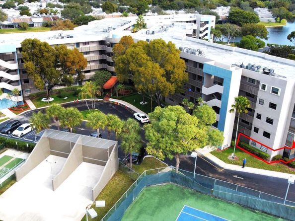 1101 Colony Point Cir 123, Pembroke Pines FL 33026