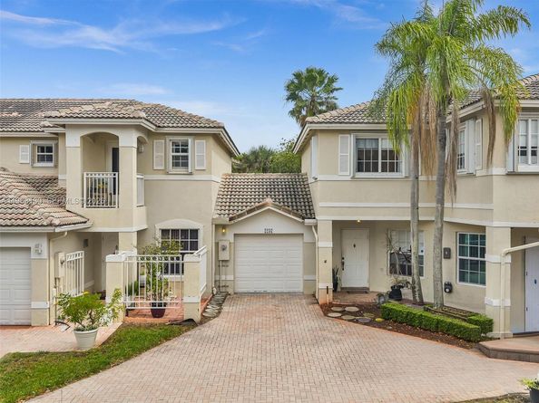 2237 NW 171st Terrace, Pembroke Pines FL 33028