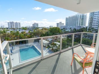3333 NE 34th Street