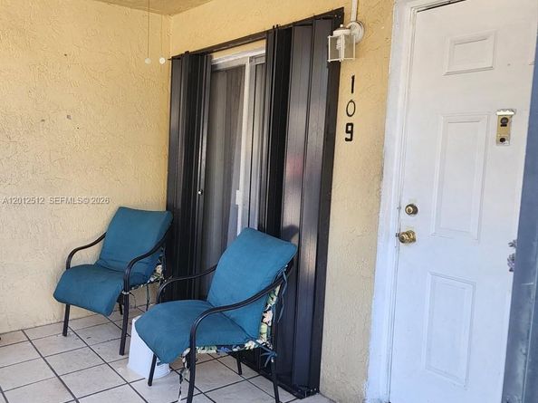 15619 SW 73rd Cir Terrace 109, Miami FL 33193