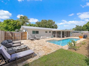 367 W Riverside Drive