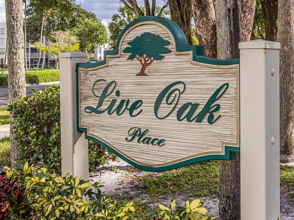 9410 Live Oak Pl 203, Davie FL 33324
