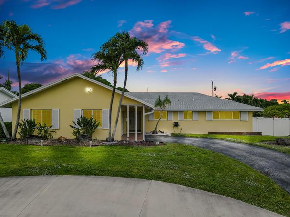 319 SW 11th Avenue, Boynton Beach FL 33435