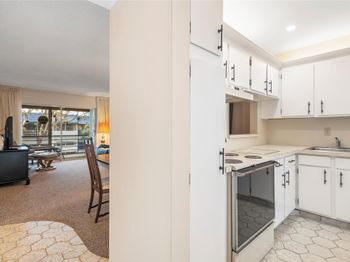 3150 Holiday Springs Blvd