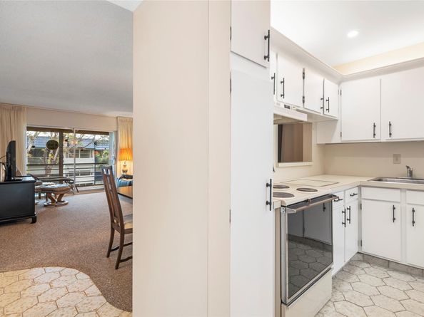 3150 Holiday Springs Blvd 308, Margate FL 33063