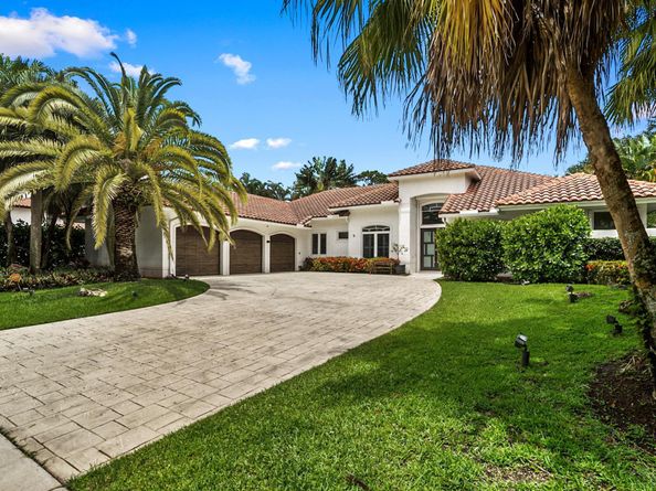 910 Parkside Circle N, Boca Raton FL 33486
