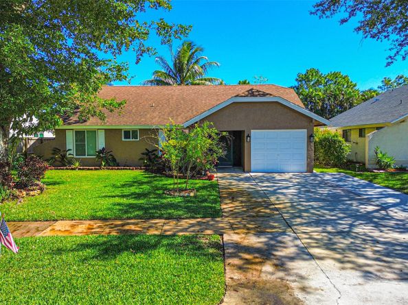 22388 Swordfish Dr, Boca Raton FL 33428