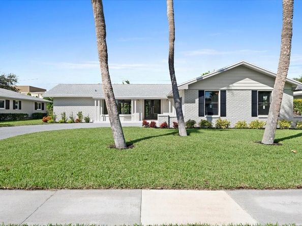11569 Landing Place, North Palm Beach FL 33408