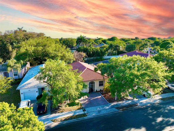 4812 NW 19th St, Coconut Creek FL 33063