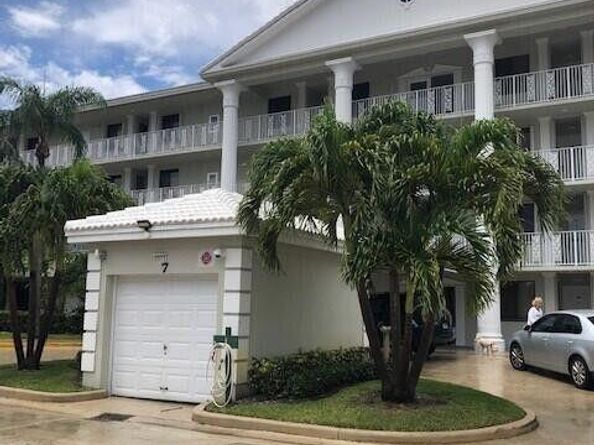 2811 Village Boulevard 202, West Palm Beach FL 33409