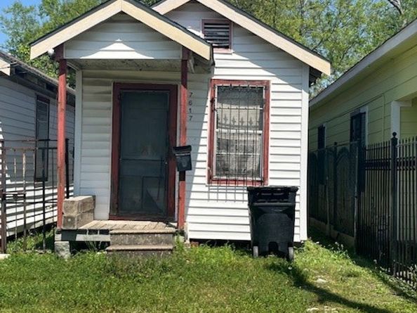 7617 Avenue F, Houston TX 77012