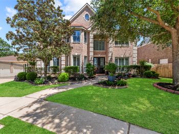 8106 Hollowhaven Court