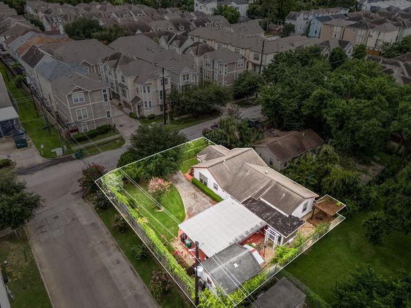 2609 Bevis Street, Houston TX 77008