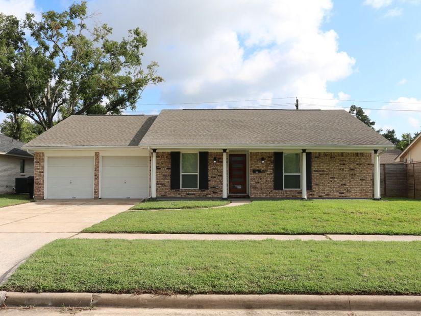 2427 Droxford Drive, Houston TX 77008