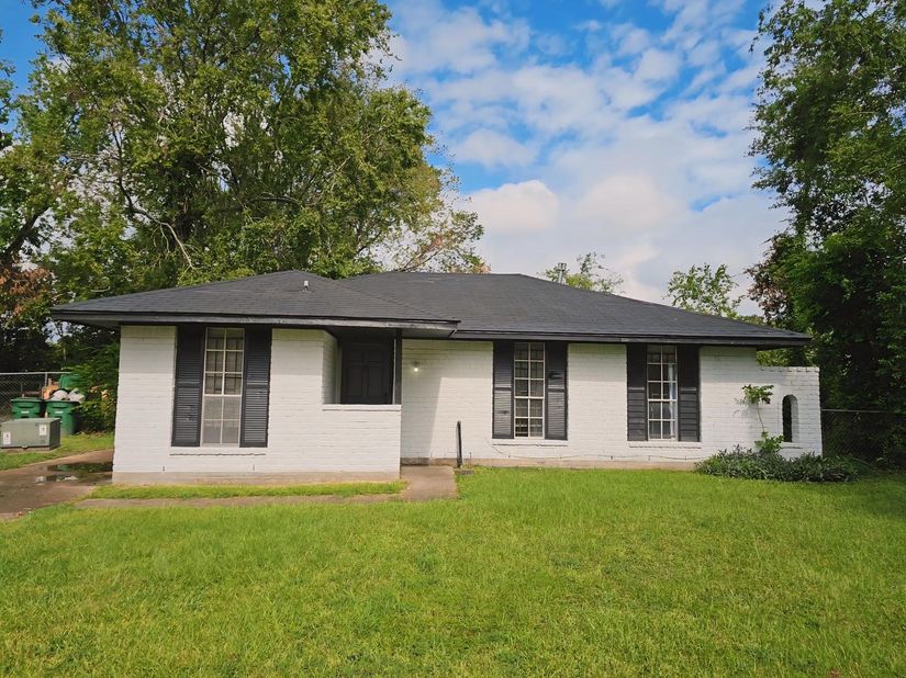 11023 Linvale Drive, Houston TX 77016