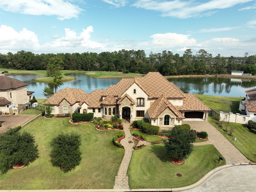 22 Post Shadow Estate Drive, Spring TX 77389