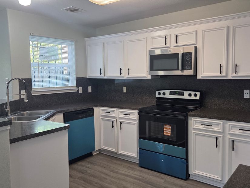 4121 Mallow Street A/B, Houston TX 77051
