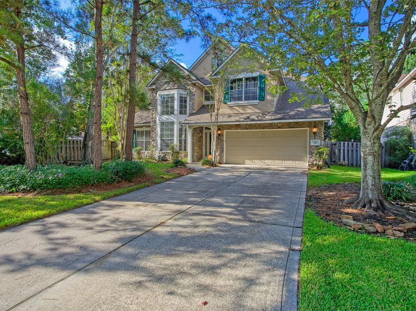 19 E Sundance Circle, The Woodlands TX 77382