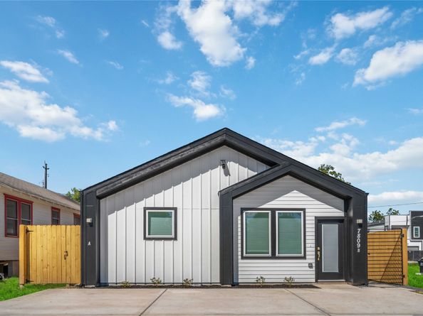7809 Queen Street A/B, Houston TX 77028