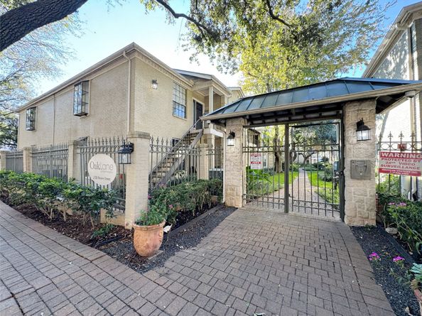 2700 Revere Street 140, Houston TX 77098