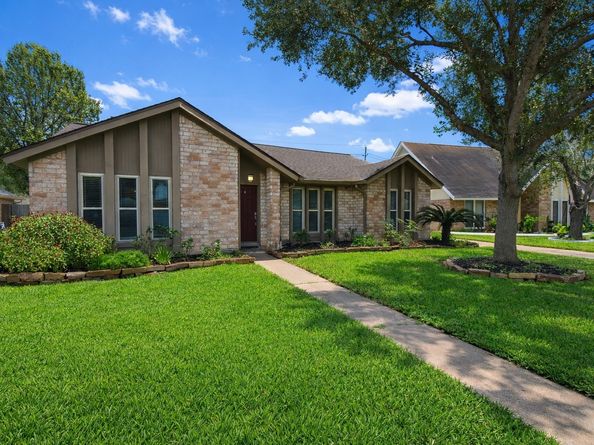 21106 Park Mount Drive, Katy TX 77450