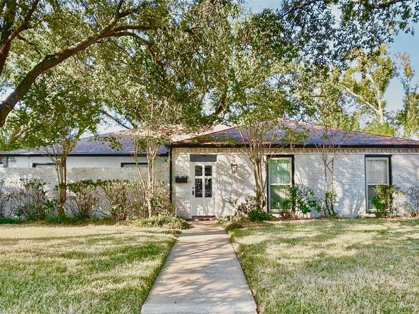 10010 Burgoyne Road, Houston TX 77042