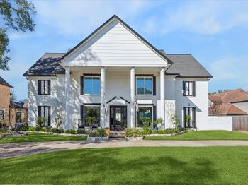 830 Silvergate Drive