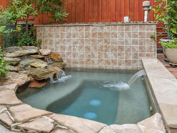 6507 Minola Street A, Houston TX 77007