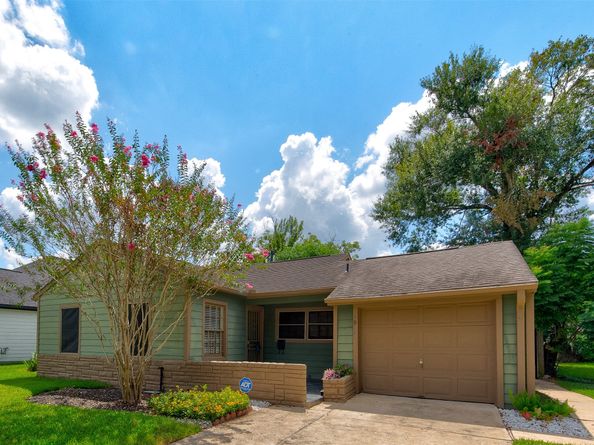 4914 Gammage Street, Houston TX 77021