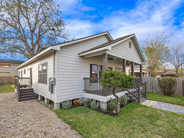 2111 Chapman Street, Houston TX 77009